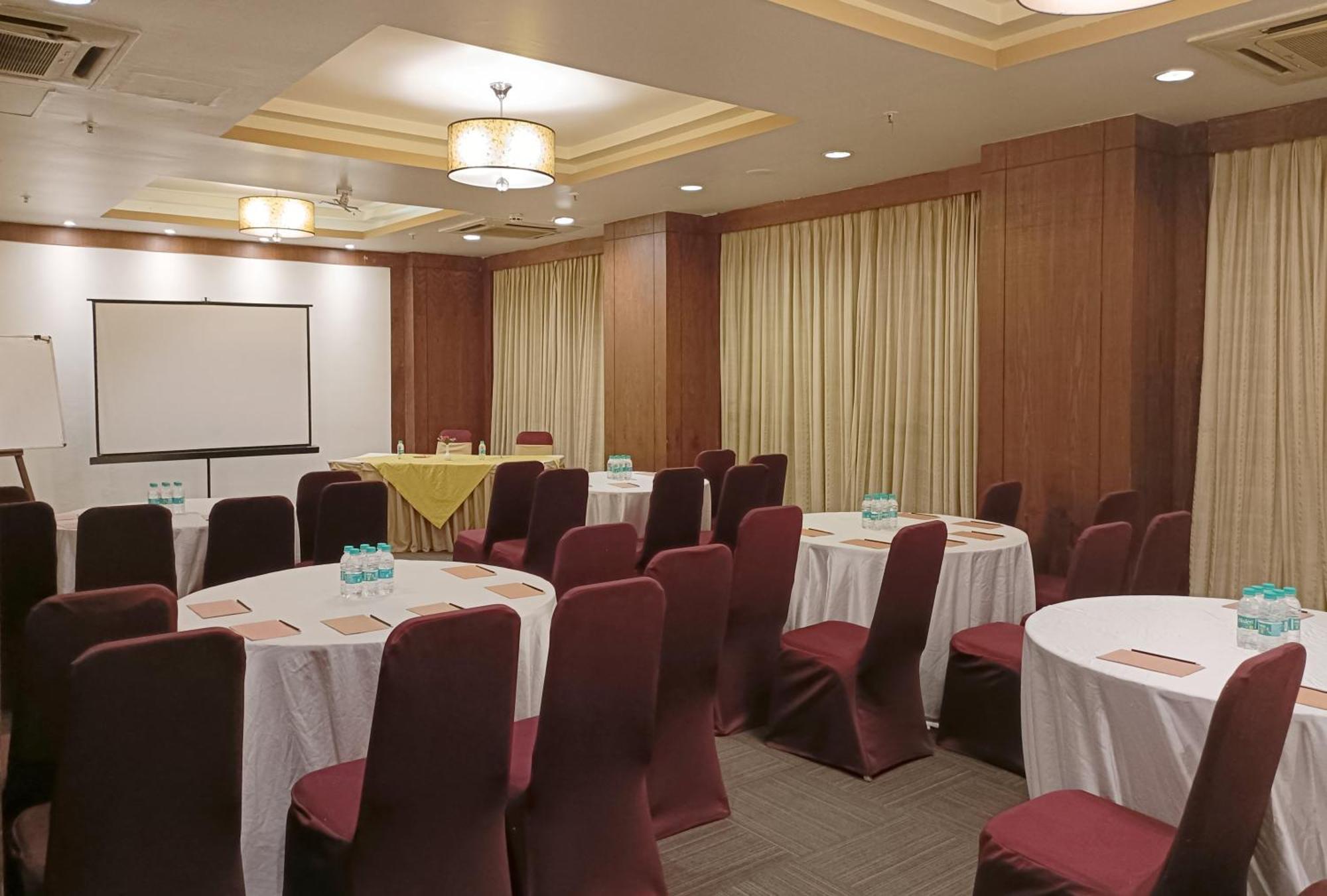 Vesta International Hotel Jaipur Luaran gambar