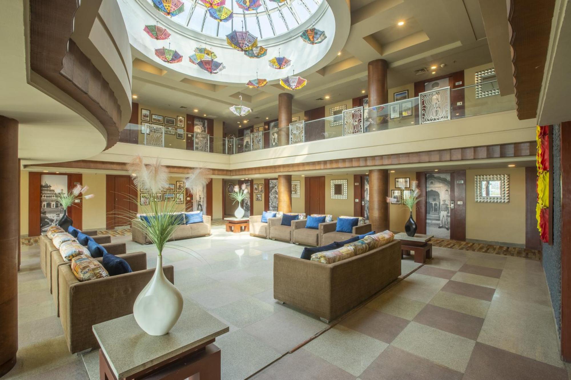 Vesta International Hotel Jaipur Luaran gambar