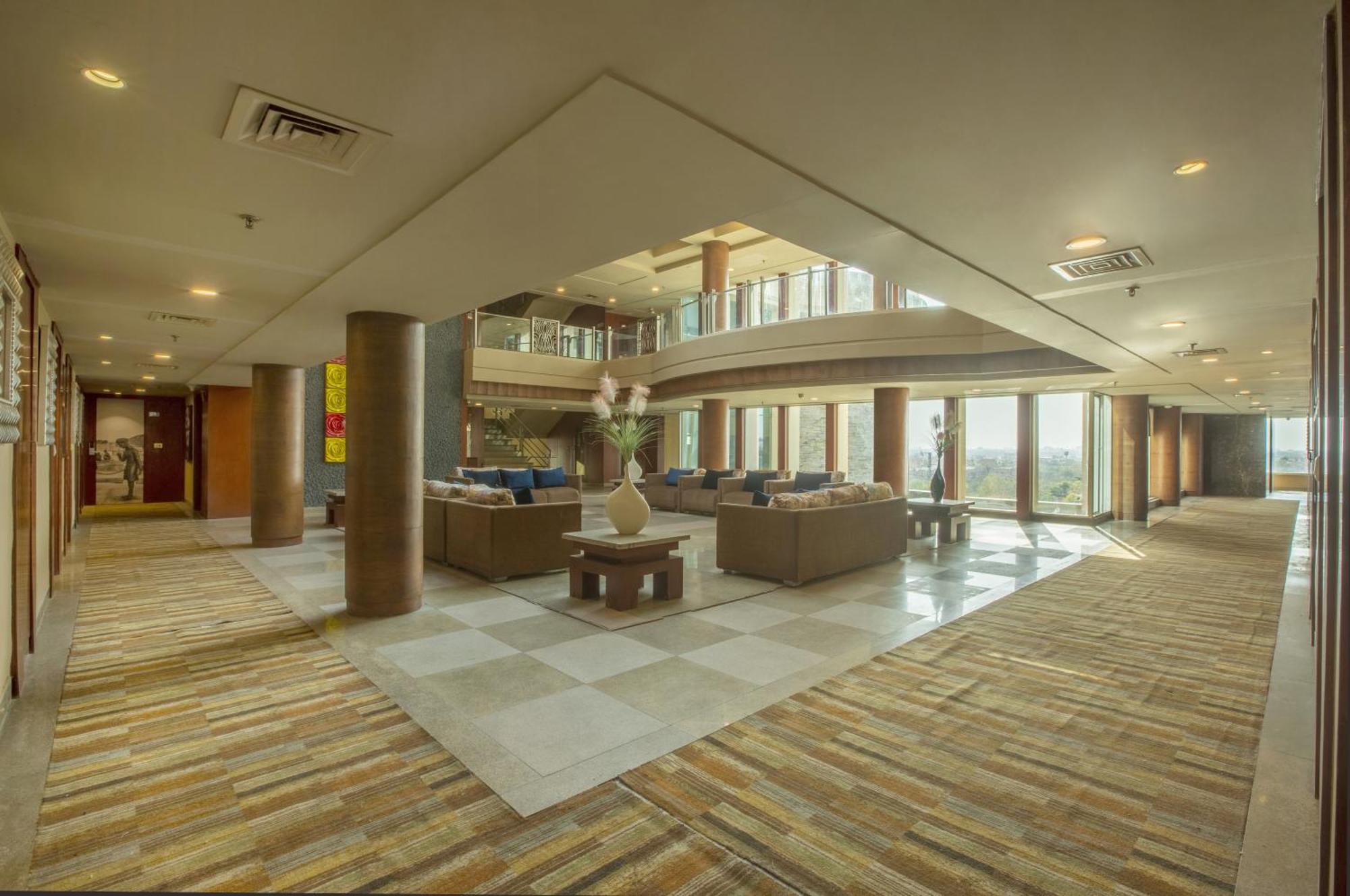 Vesta International Hotel Jaipur Luaran gambar