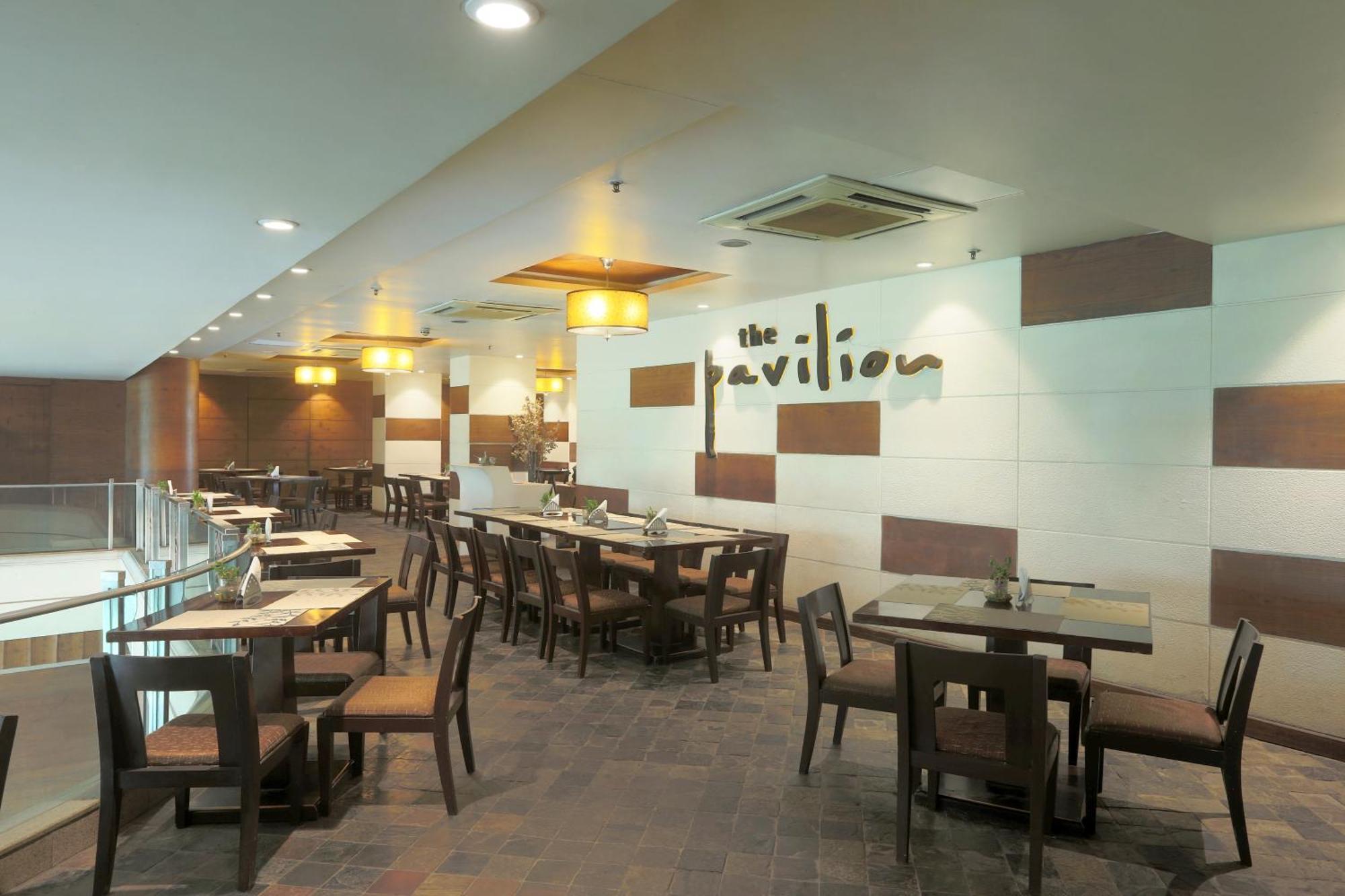 Vesta International Hotel Jaipur Luaran gambar