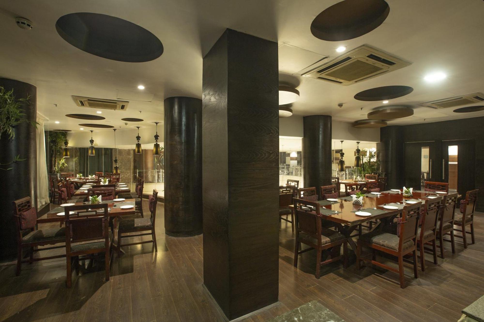 Vesta International Hotel Jaipur Luaran gambar
