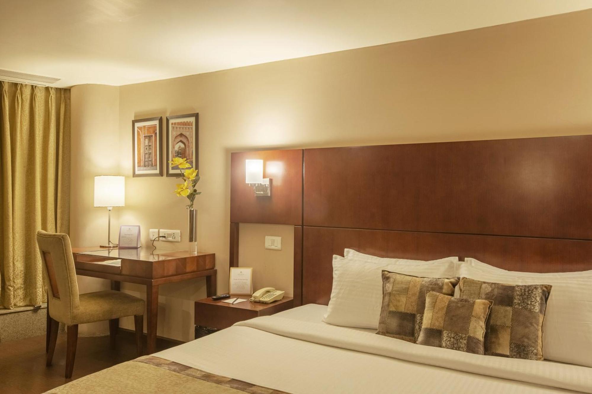 Vesta International Hotel Jaipur Luaran gambar