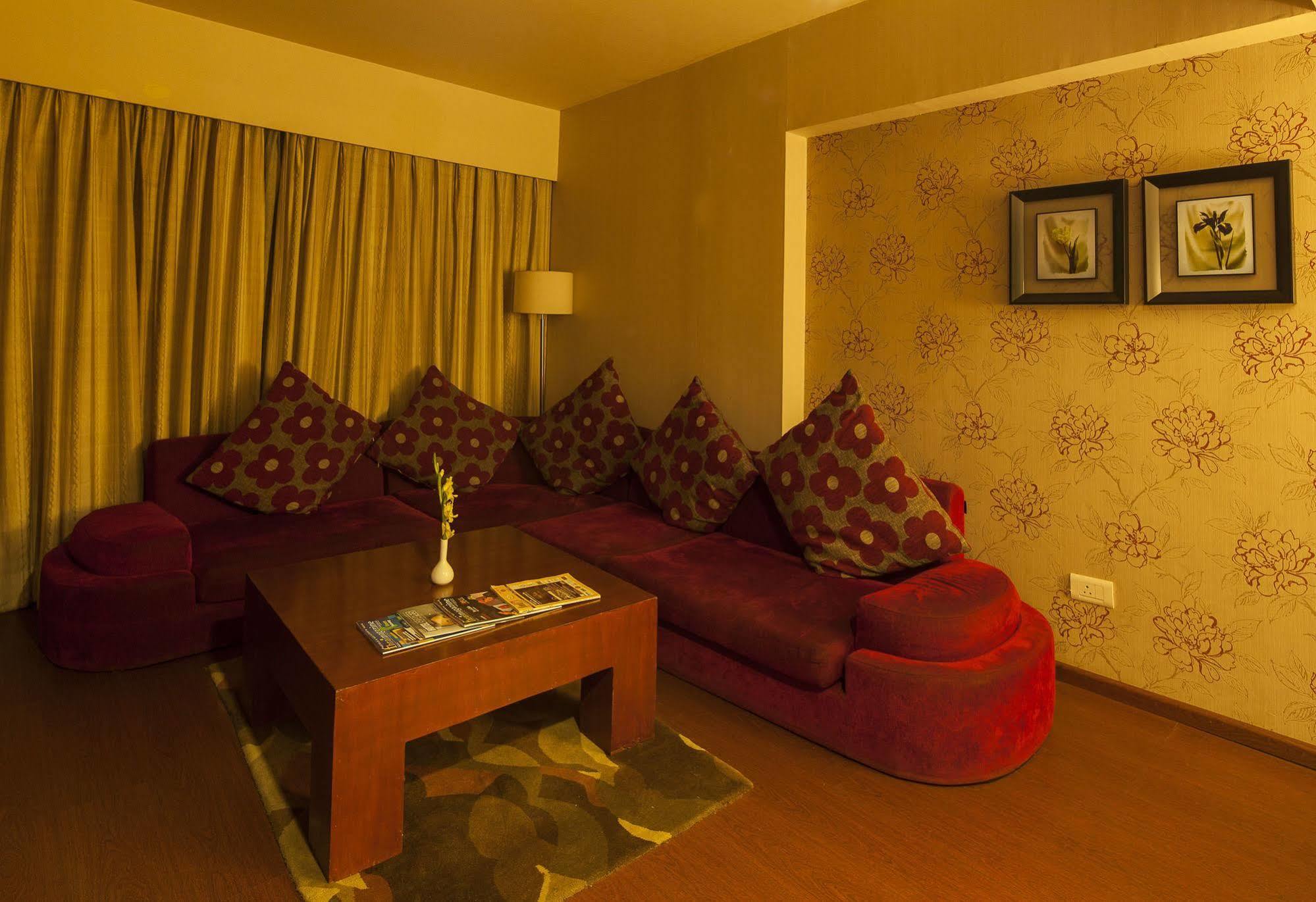 Vesta International Hotel Jaipur Luaran gambar